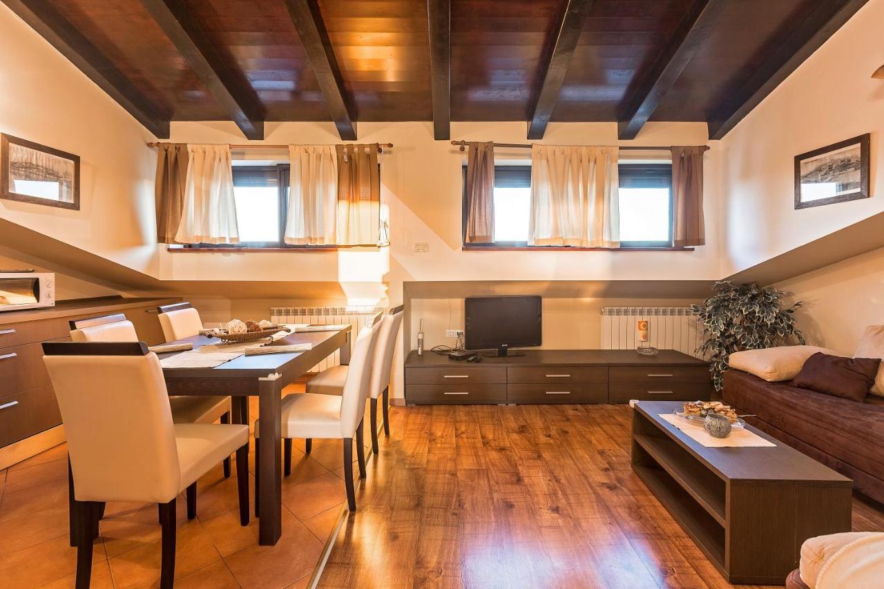 Apartmani Gilda Върсар Екстериор снимка