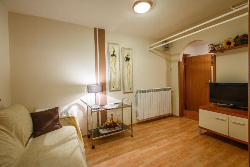 Apartmani Gilda Върсар Екстериор снимка